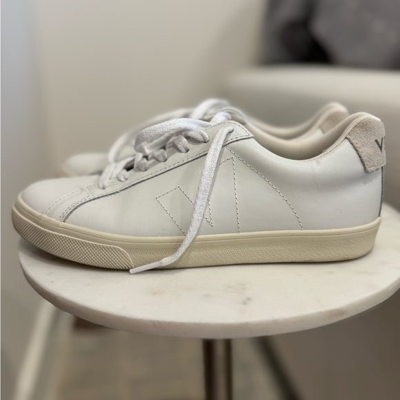 Veja White Sneakers - Picture 4 of 5